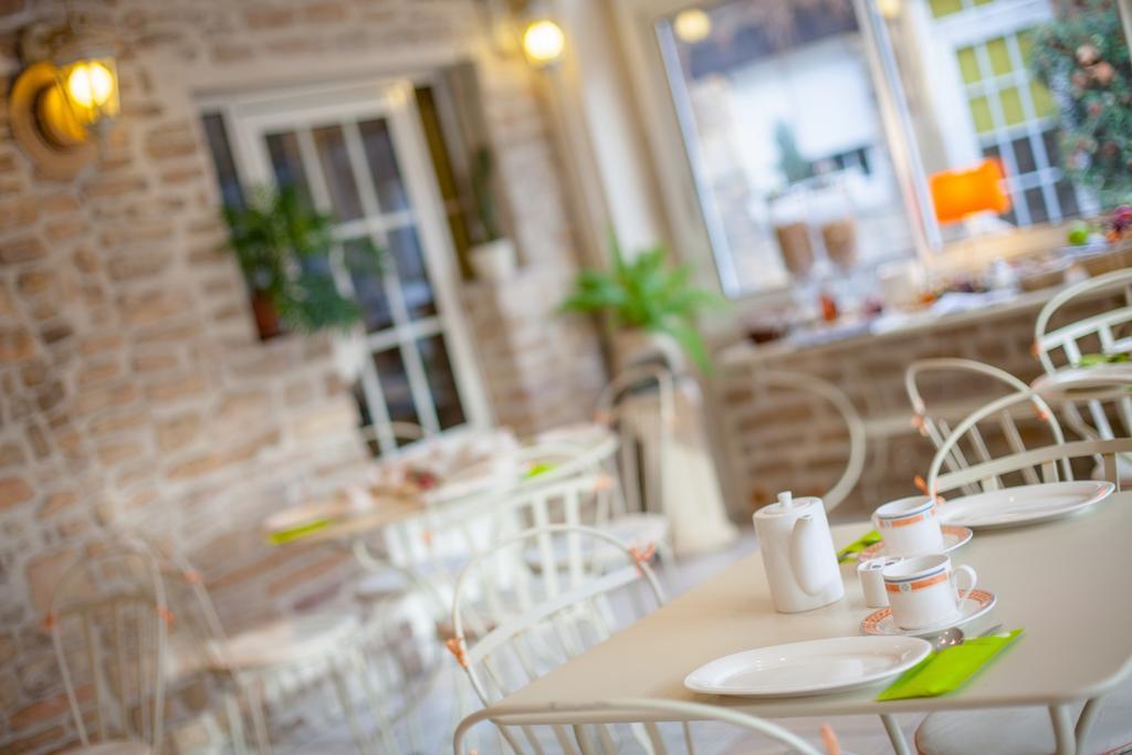 Hostellerie De Bretonniere - Groupe Logis Hotels Beaune  Dış mekan fotoğraf